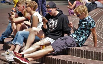 jak zarobić pieniądze w wieku 15 lat