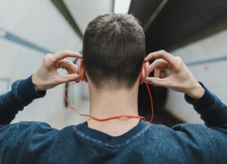 jakie słuchawki douszne