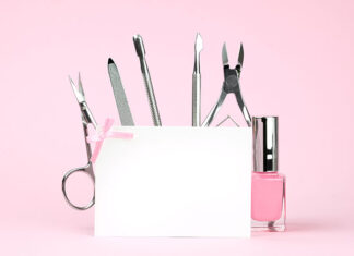 Jaki powinien być profesjonalny zestaw do paznokci