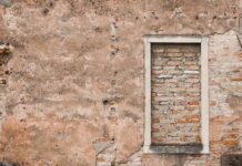 Czy odlicza się okna do tynkowania?