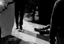 Jak usunąć nierówności na elewacji?