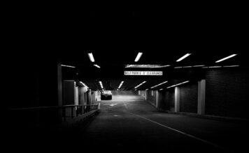 Czy w piwnicy w bloku można mieć gniazdko?