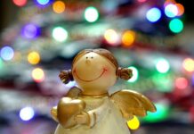 Jak zrobić ozdobę świąteczna na ścianę?