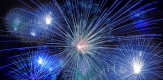 Do jakich śmieci sztuczna choinka?