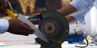 Na jaki kąt ostrzyć noże kuchenne?