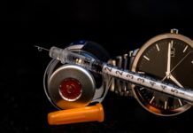 Jak otworzyć butelkę z zabezpieczeniem?