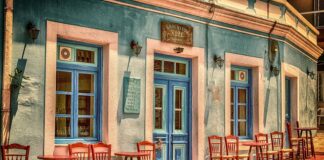 Czy można kupić same drzwi bez futryny?