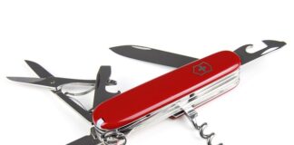 Jak się otwiera wino otwieraczem?